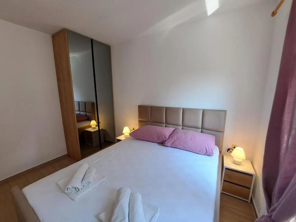 Apartments Leticia Baška