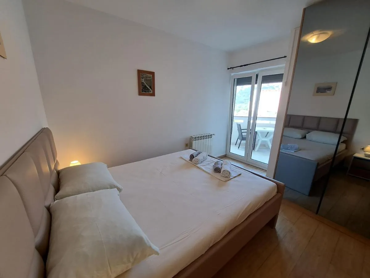 Apartments Leticia Baška