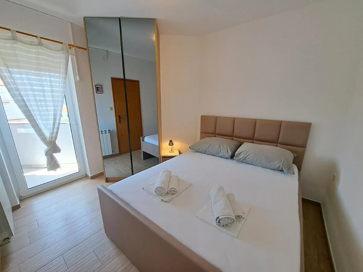 Apartments Leticia Baška