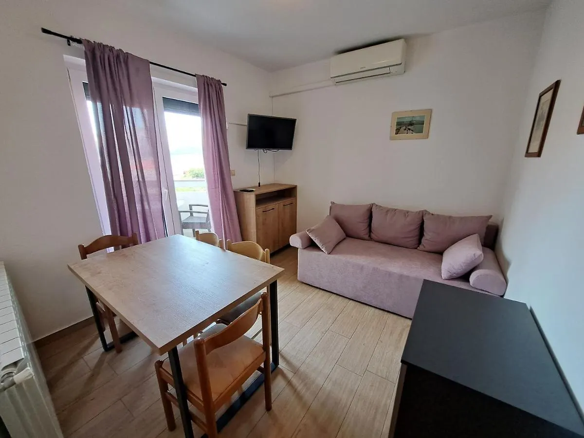 Apartments Leticia Baška