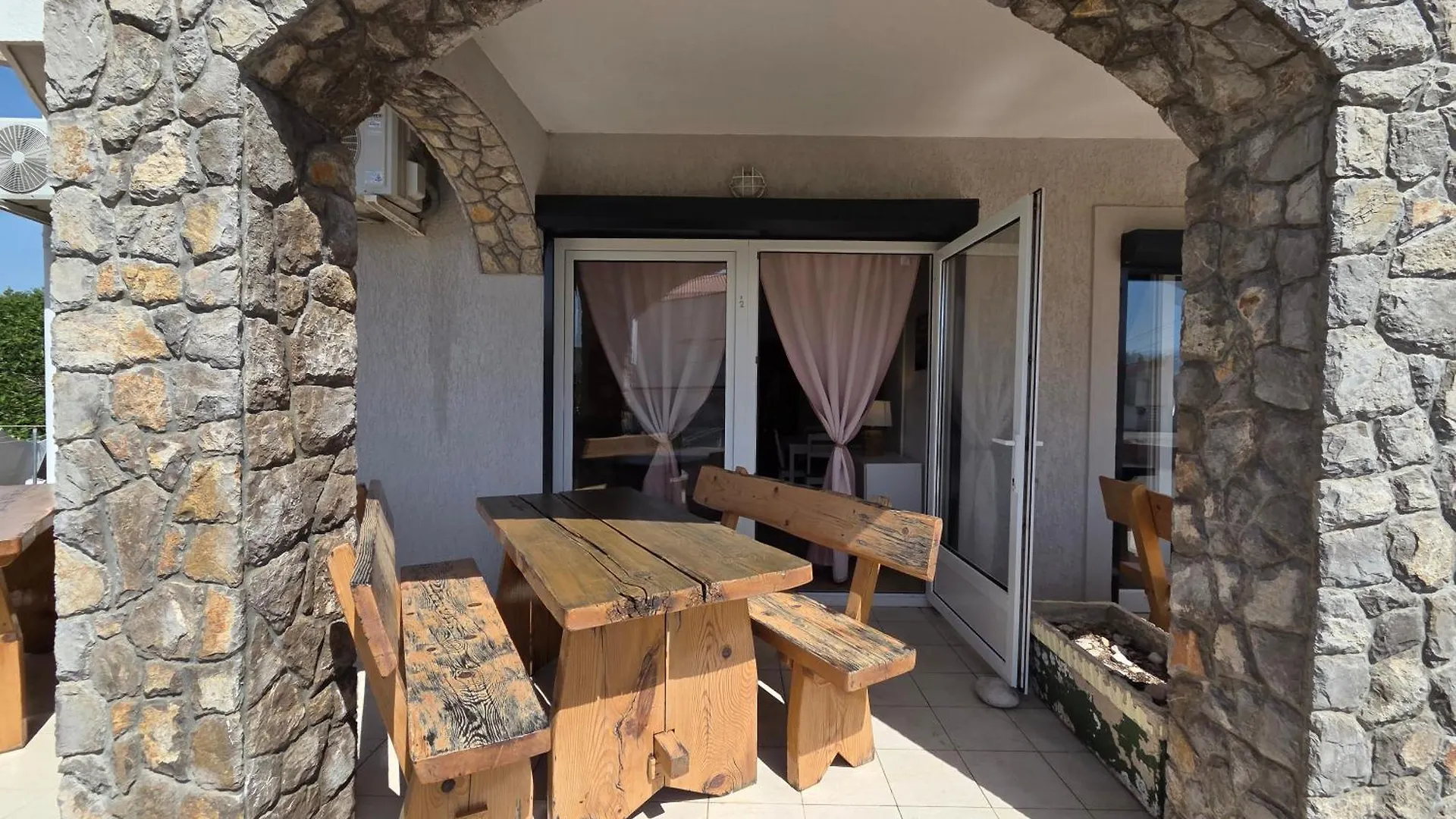 Apartments Leticia 0*, Baška Croatie