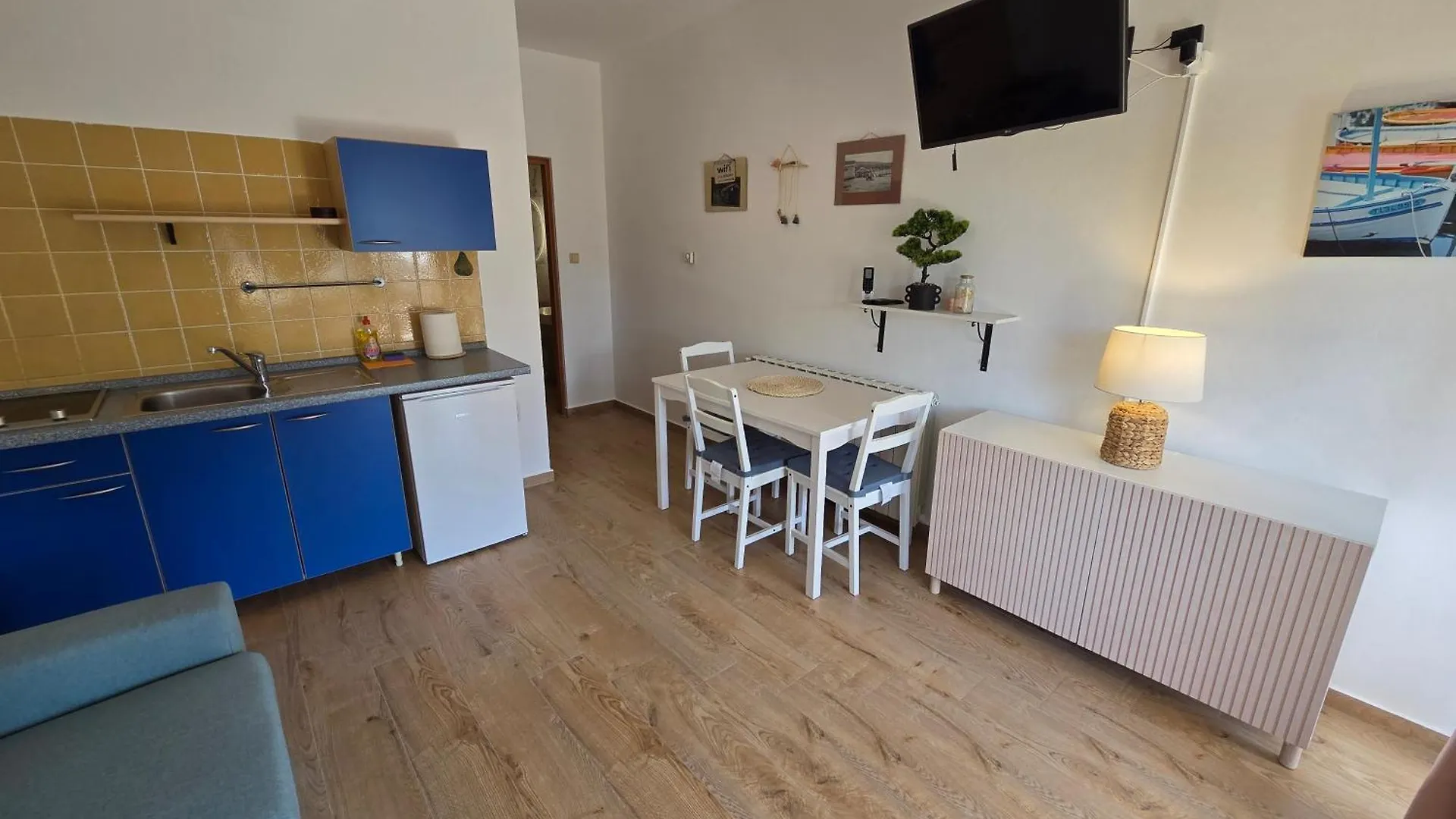 Apartments Leticia  Baška