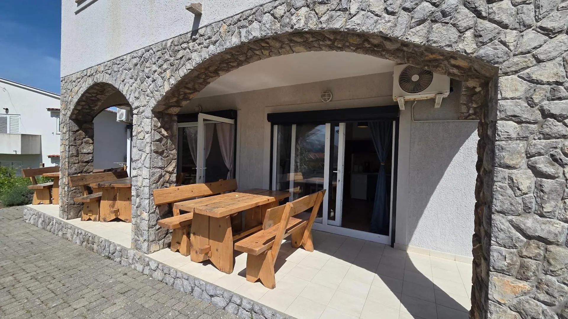 Apartments Leticia Baška