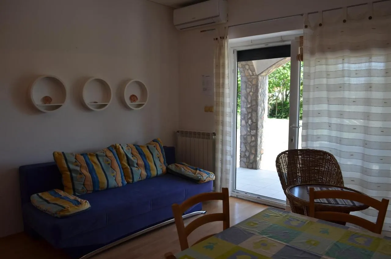 Apartments Leticia Baška 0*,  Chorvatsko