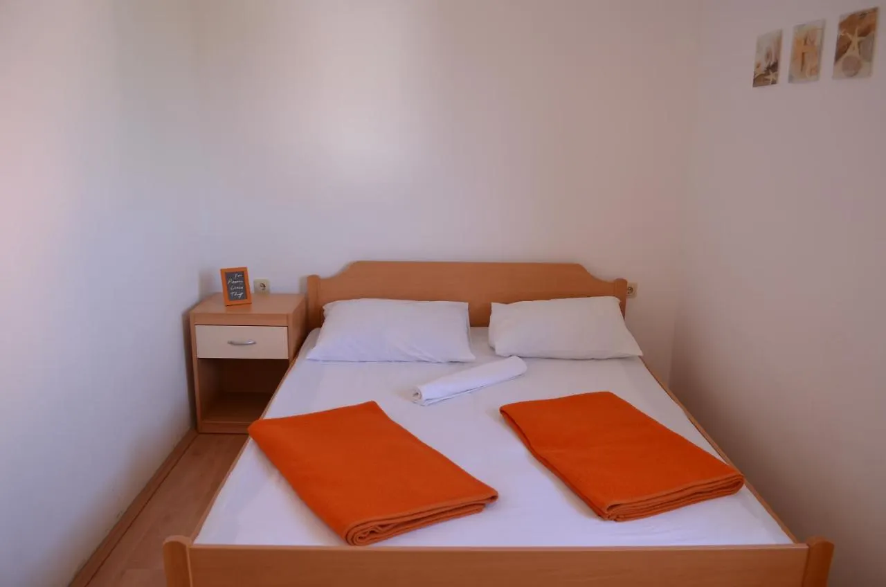 Apartments Leticia Baška
