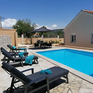 Mir Villa Pridraga