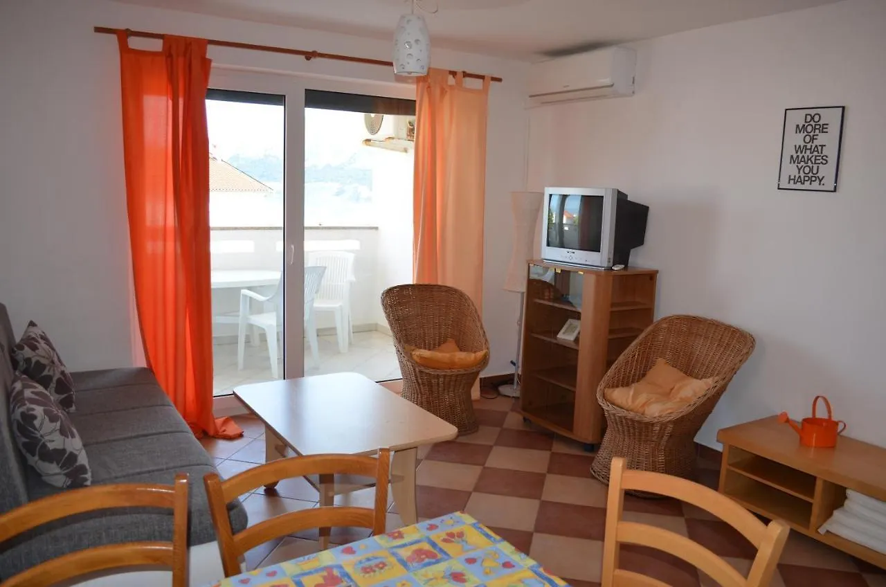 Apartments Leticia Baska  0*, Baska (Krk) Croatia